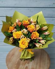 Букет цветов из:  Альстромерии и Розы в Тынде