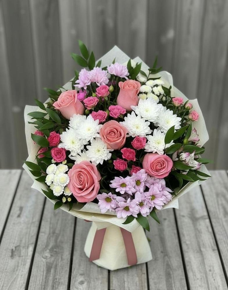 Букет цветов из: Альстромерии, Гвоздики, Розы и Хризантемы в Тынде