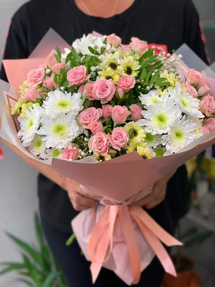 Букет цветов из: Розы и Хризантемы в Тынде