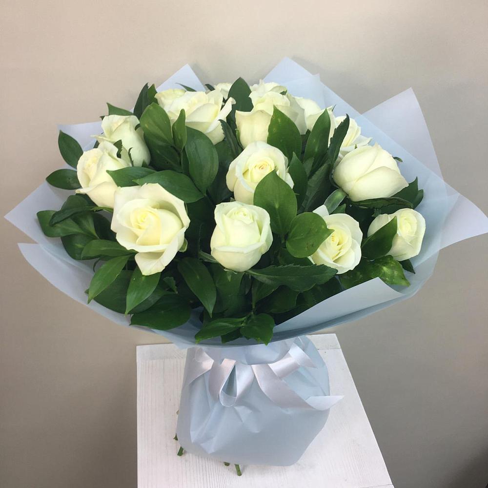 Букет 15 Белых роз Проуд в Тынде