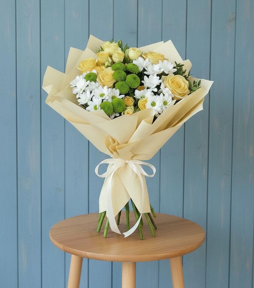 Букет цветов из: Хризантемы и Розы в Тынде