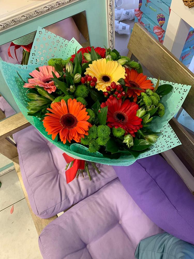 Букет цветов из: Герберы, Хризантемы и Альстромерии в Тынде