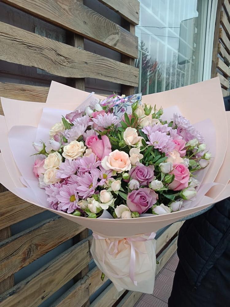 Букет цветов из: Розы и Хризантемы в Тынде