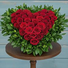 Цветочная композиция из Розы в виде сердца в Тынде