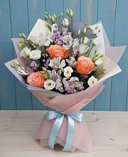 Букет цветов из:  Лизиантусы, Розы, Альстромерии и Гипсофила #REPLACE_PRED# Тынде