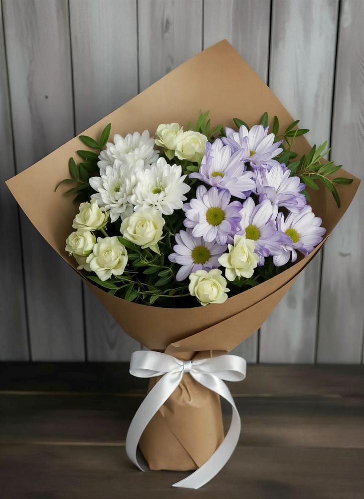 Букет цветов из: Хризантемы и Розы в Тынде