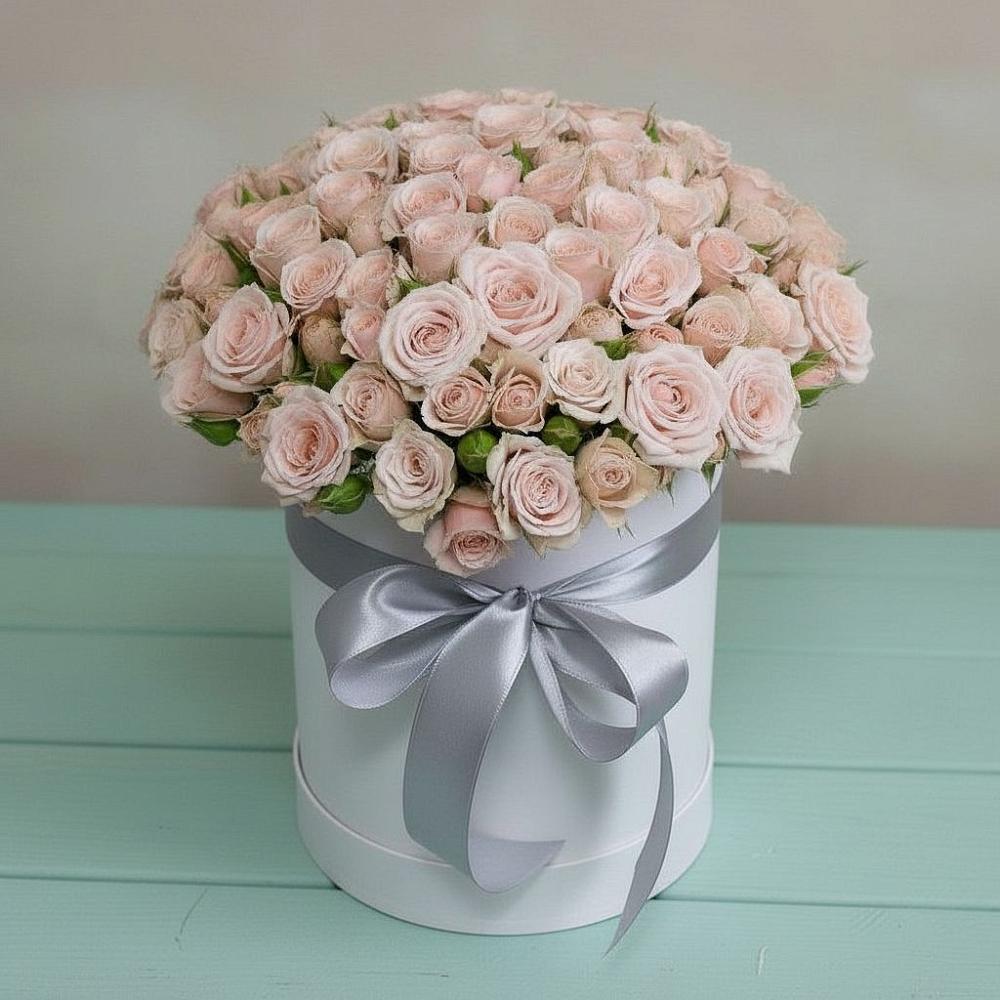 Цветочная композиция из Розы в шляпной коробке в Тынде