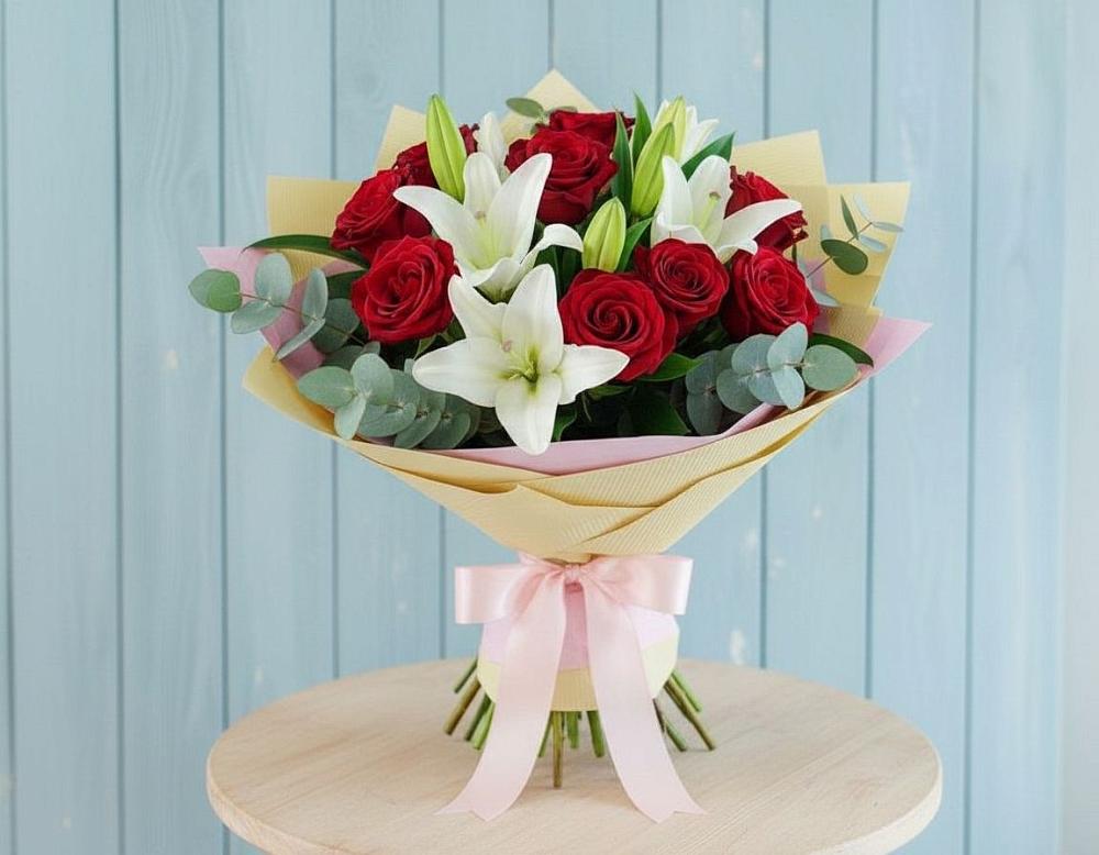 Букет цветов из: Лилии и Розы в Тынде